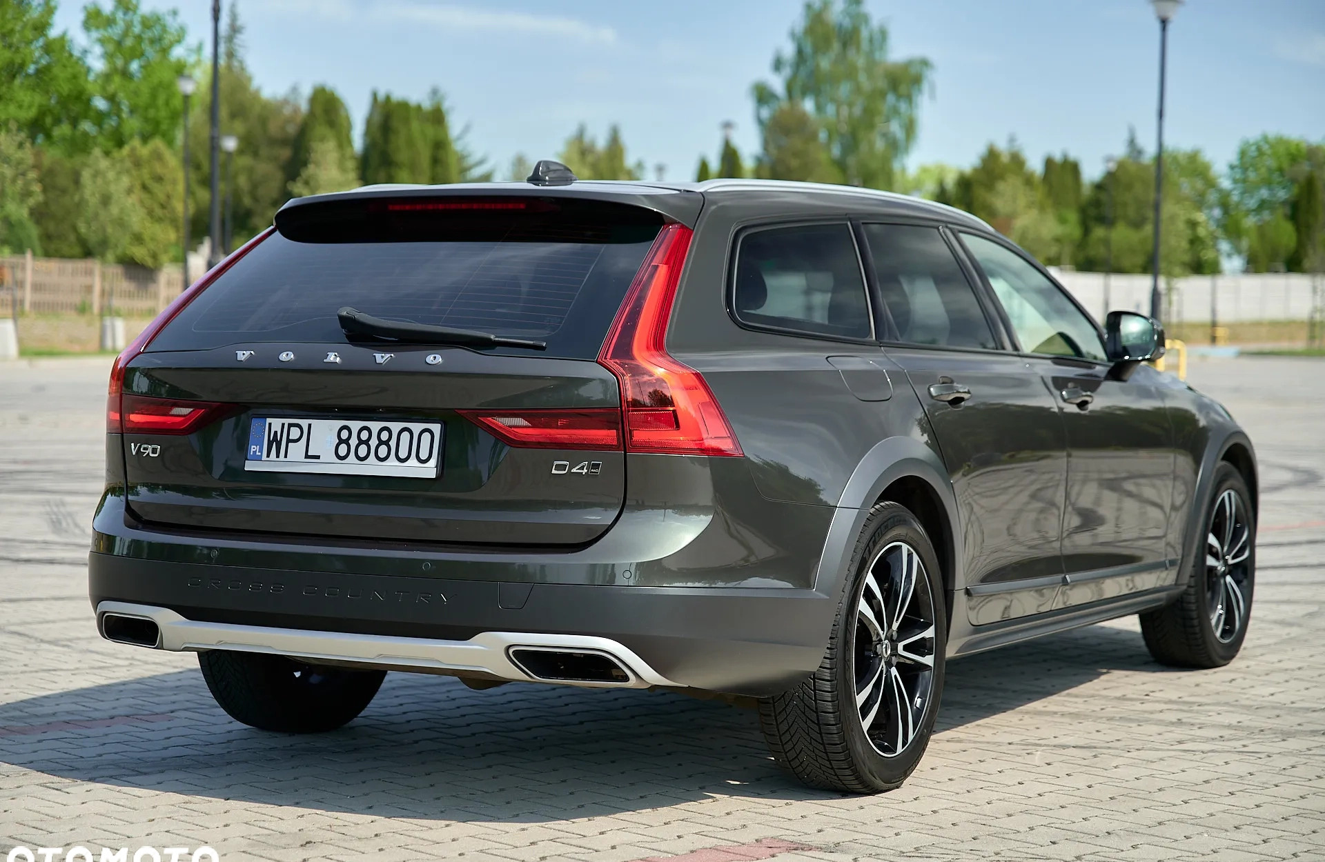 Volvo V90 Cross Country cena 118900 przebieg: 155000, rok produkcji 2017 z Płock małe 781